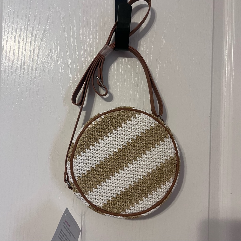 New Thirty-One Roundabout Crossbody White Striped Straw Purse Bag Summer - Picture 3 of 10